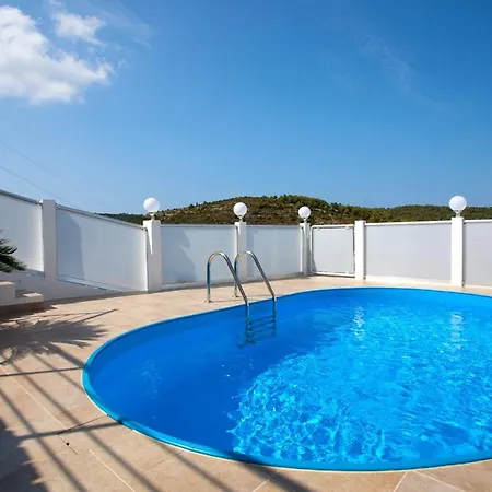 Luxury Villa With A Swimming Pool Vis - 8922 Vis
