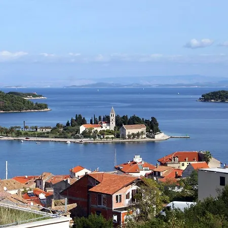 Villa Luxury With A Swimming Pool - 8922 Vis