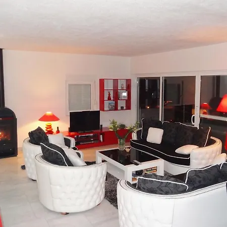 Vila Luxury Villa With A Swimming Pool Vis - 8922