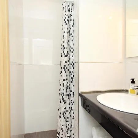 Vila Luxury Villa With A Swimming Pool Vis - 8922