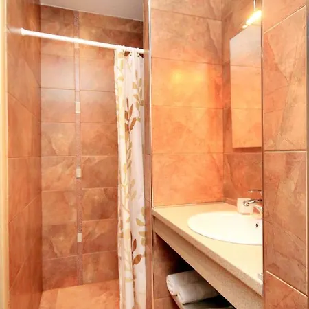 Vila Luxury Villa With A Swimming Pool Vis - 8922