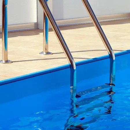 Luxury With A Swimming Pool - 8922 * Vis