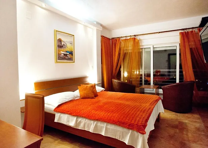 Villa Luxury With A Swimming Pool - 8922