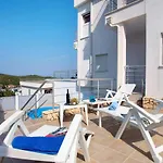 Luxury With A Swimming Pool - 8922