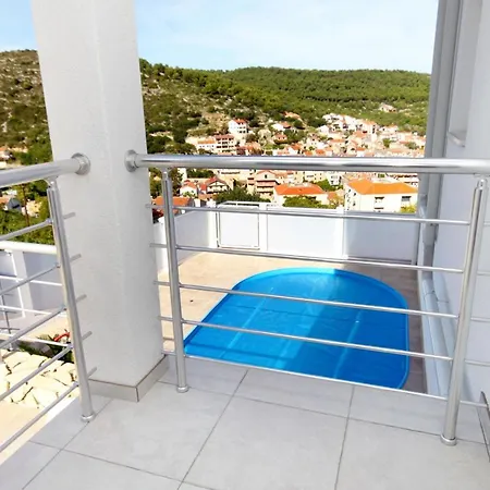Luxury Villa With A Swimming Pool Vis - 8922 Vis