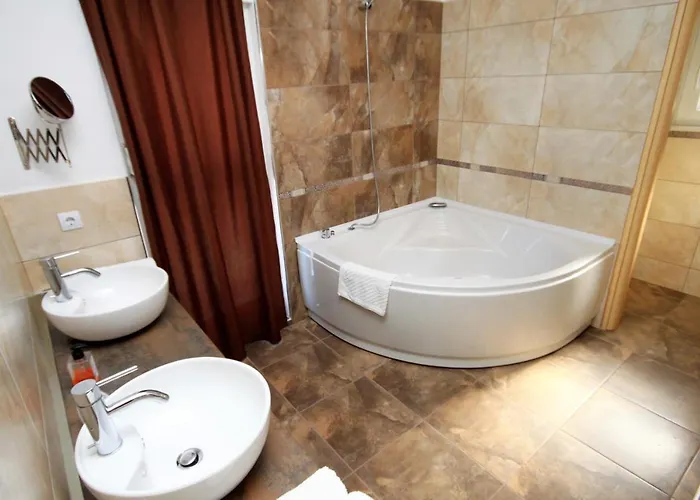 Luxury Villa With A Swimming Pool Vis - 8922 Villa